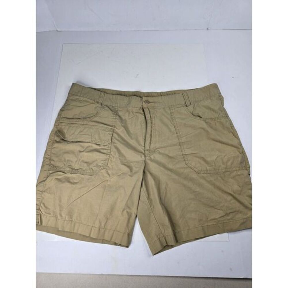 Columbia Shorts Men's 42W 8L Brown Fishing Cargo Shorts